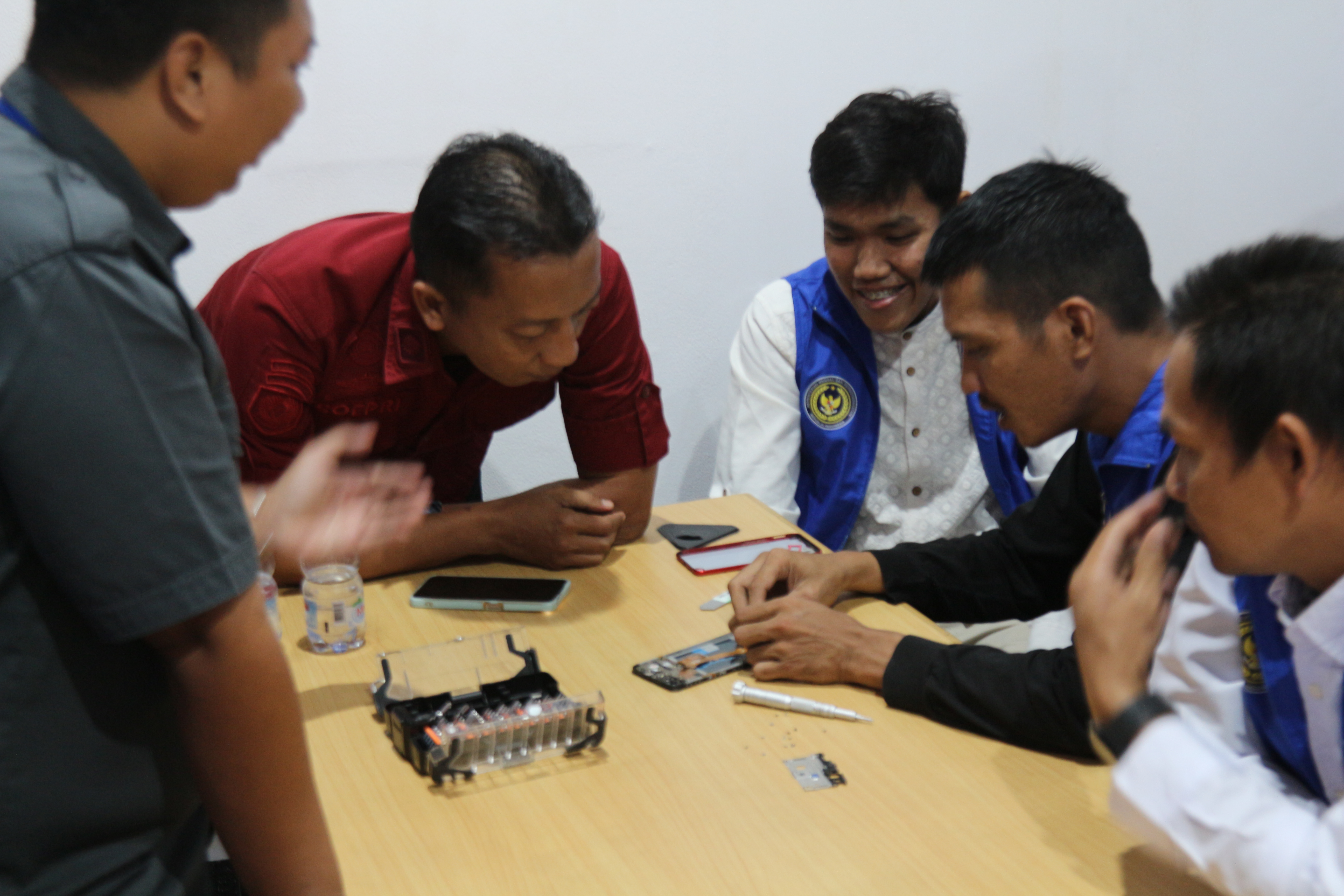 Bimbingan Kemandirian Service Handphone - Photo 5